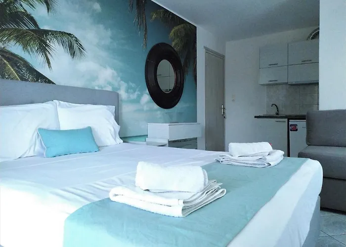 Apart-hotel Francesca 3*