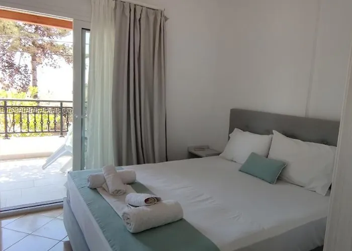 Francesca 3* بوتوس