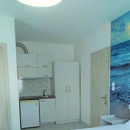 Francesca Apartahotel 3*