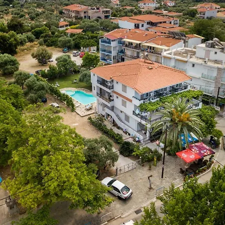 Francesca Apartahotel